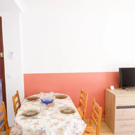 Lejlighed With Garden And Parking In