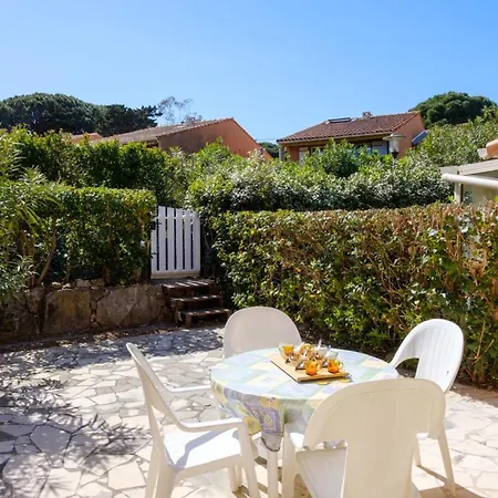 With Garden And Parking In Lejlighed *